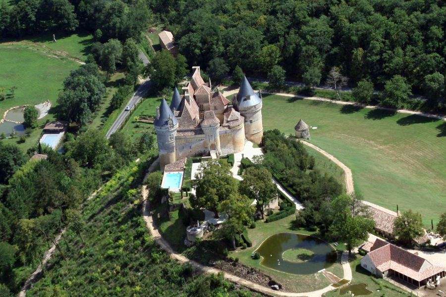Le château de Bannes, en Dordogne Le château de Bannes, en Dordogne