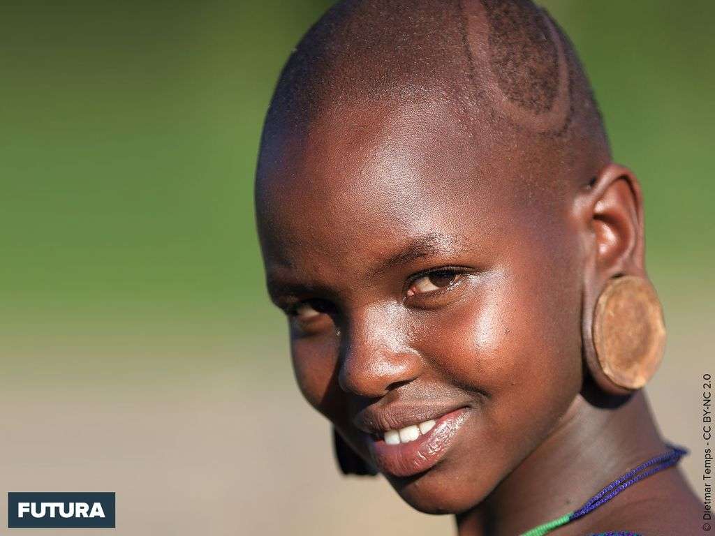 Jeune beauté Suri - Ethiopie