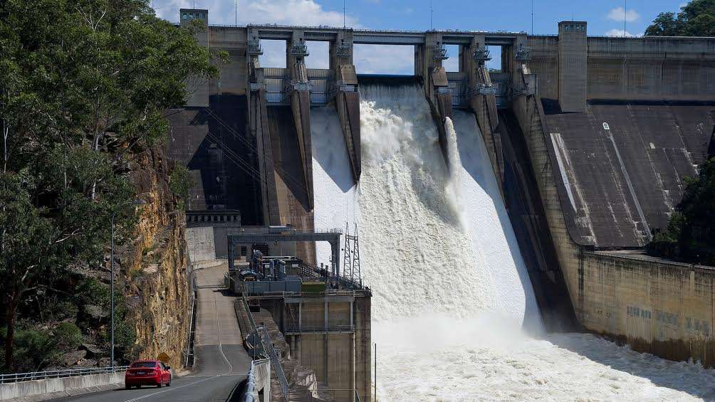Le barrage de Warragamba, un barrage poids en Australie Le barrage de Warragamba, un barrage poids en Australie