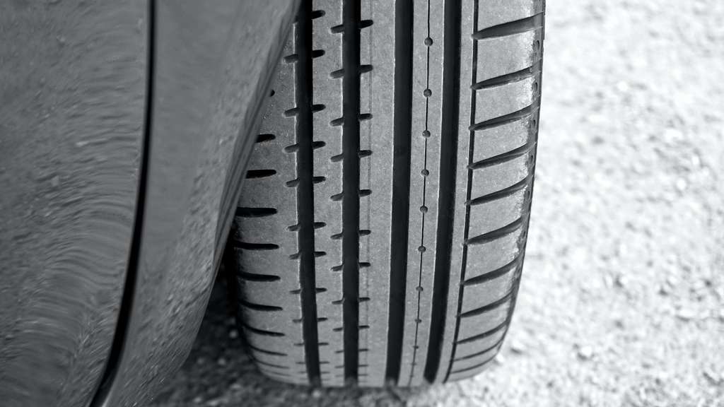 Des pneus en bon état pour rouler en sécurité. © Mike, Pexels