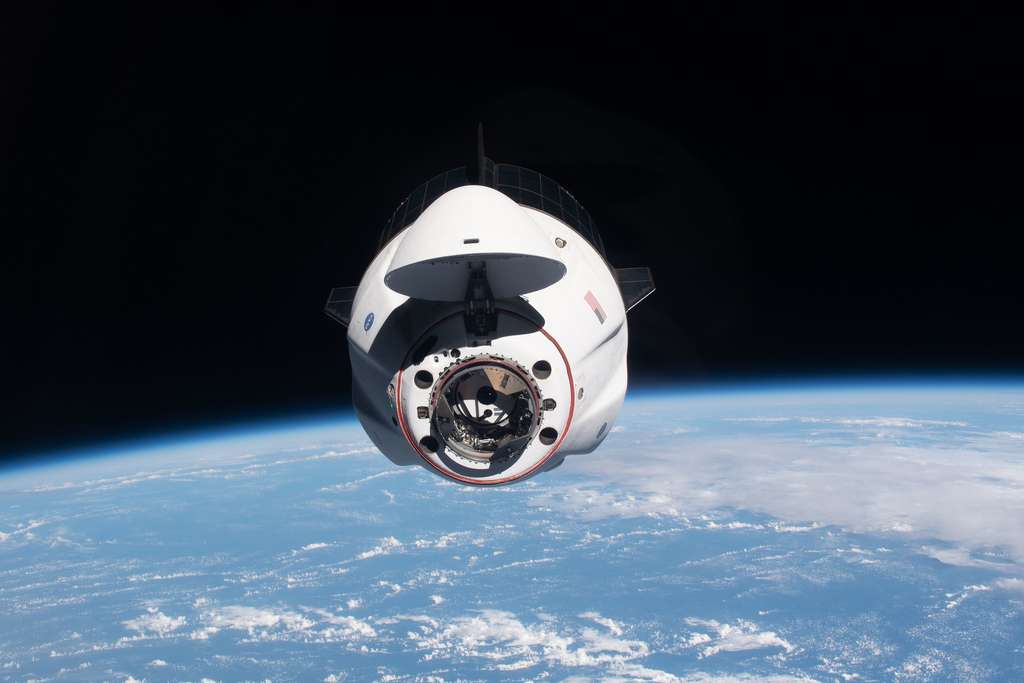 Le Crew Dragon de SpaceX, à bord duquel Thomas Pesquet et les trois autres astronautes d’Expedition 65 sont arrivés dans l'ISS. © Nasa