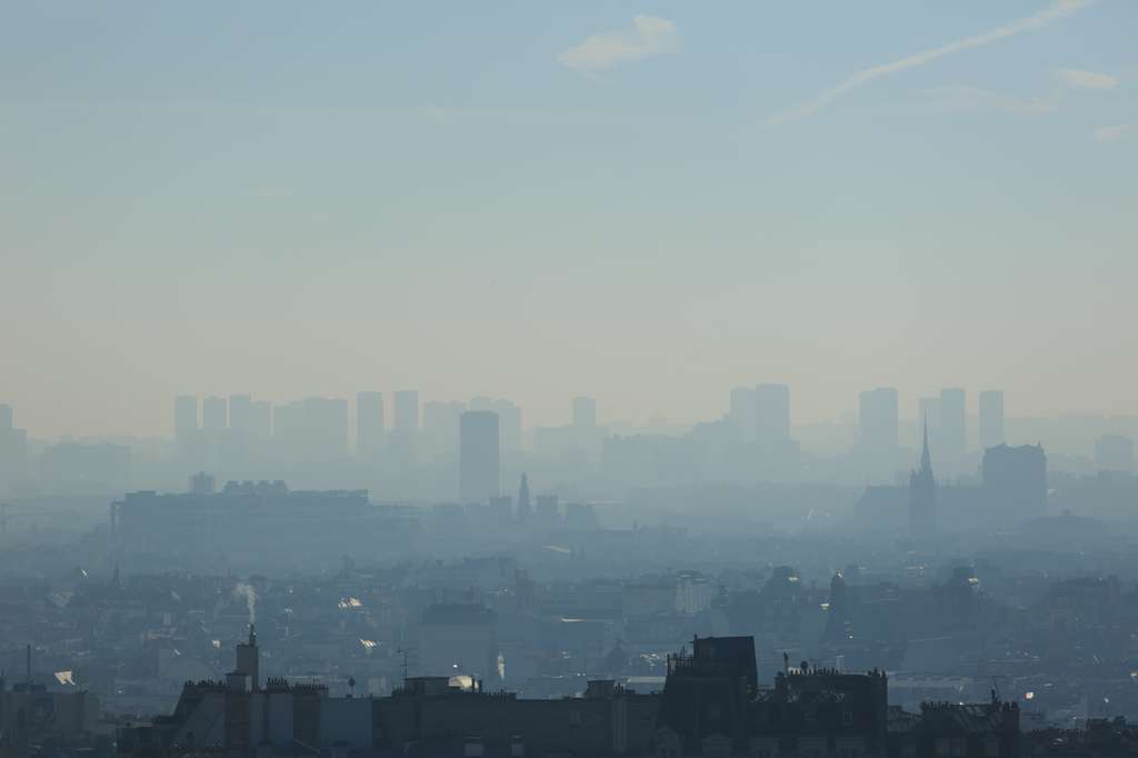 La pollution au-dessus de Paris. © ALTABENA, fotolia