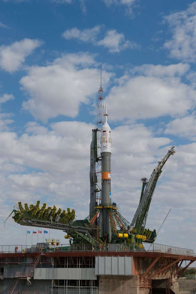 Le système de lancement habité Soyouz sur son pas de tir du cosmodrome de Baïkonour. Le lanceur et la capsule qui portent le même nom (Soyouz) ont décollé ce matin. © Esa, S. Corvaja