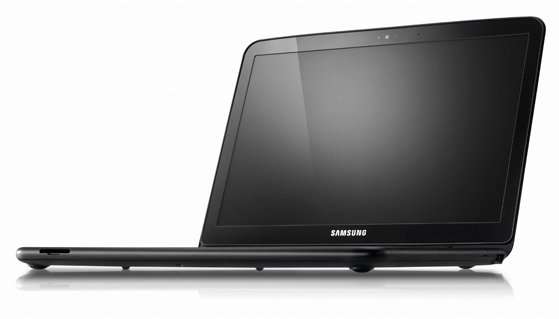 Le Chromebook de Samsung : 1,48 kg, écran 12,1 pouces, deux ports USB, lecteur de cartes mémoire, port VGA, 430 dollars, ou 500 avec l'option 3G (soit 303 et 353 euros au cours du jour). © Google