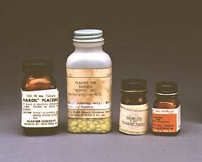 Le placebo comme mesure de l'efficacité clinique réelle est une construction expérimentale. © National Institute of Health, Wikipédia, DP 