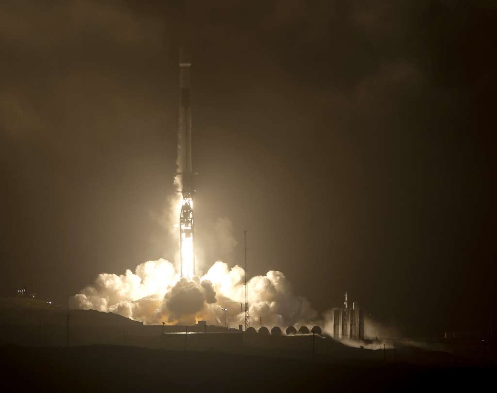 Lancement de la mission Dart le 24 novembre, à bord d'une fusée Falcon 9 de Space X. © Nasa, Space X