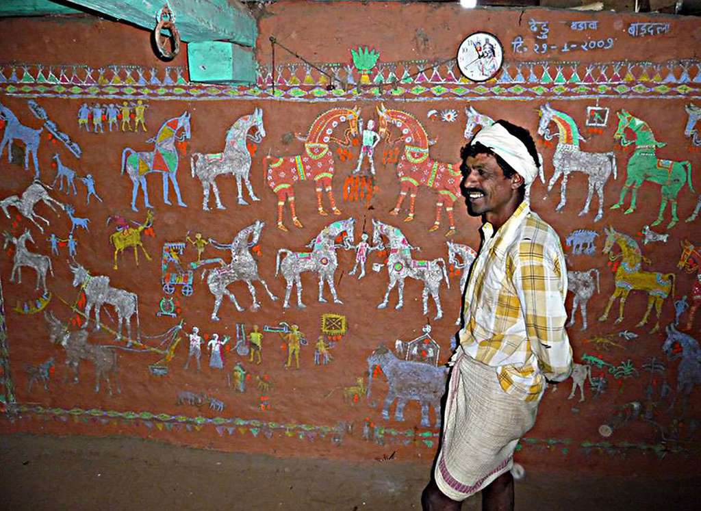Exemple de pithera dans une maison de Badhadeka (région de Jabhua, État du Madhya Pradesh). On remarque la prééminence des chevaux. © Jean Clottes, Meenakshi Dubey-Pathak