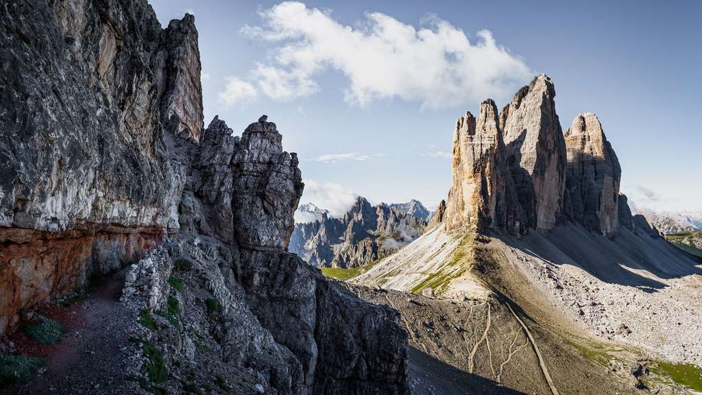 Les verticales Trois cimes, symbole des Dolomites Les verticales Trois cimes, symbole des Dolomites