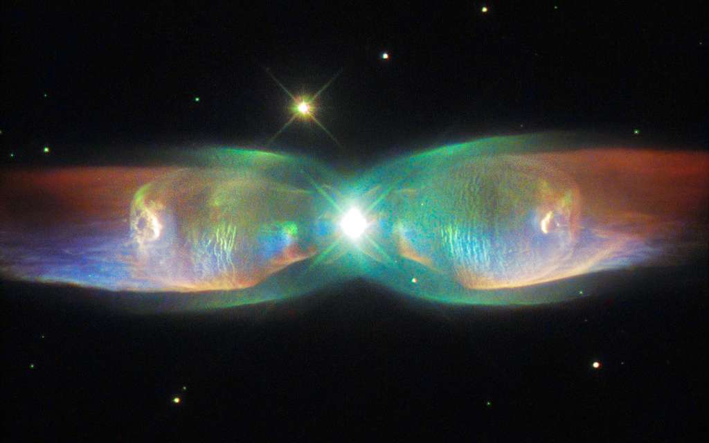 La nébuleuse aux jets jumeaux La nébuleuse aux jets jumeaux