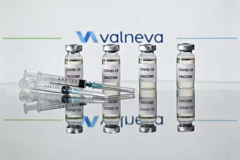 Le vaccin du laboratoire Valneva est le sixième à être autorisé en France. Il s’agit pour l’heure VLA2001, actuellement du seul vaccin inactivé et adjuvanté contre le Covid-19 (la technologie utilisée par les vaccins contre la grippe). © Justin Tallis, AFP