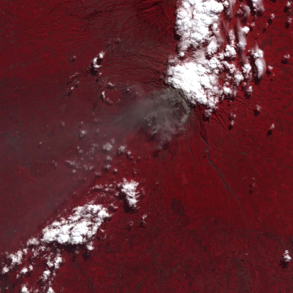 Le volcan Merapi vu par ASTER, le 6 juin 2006 Le volcan Merapi vu par ASTER, le 6 juin 2006