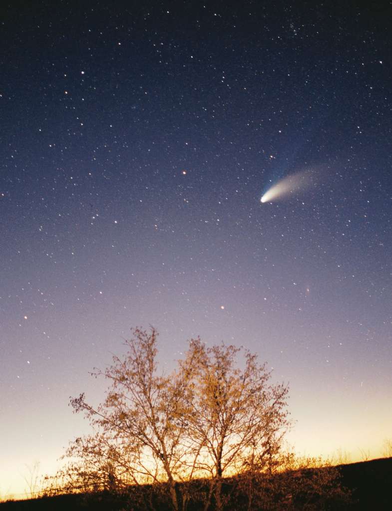 Le précédent record de la comète la plus grande était toujours détenu par la comète Hale-Bopp et ses 74 kilomètres de diamètre. © Philipp Salzgeber, Wikipedia, CC by-SA 2.0 at