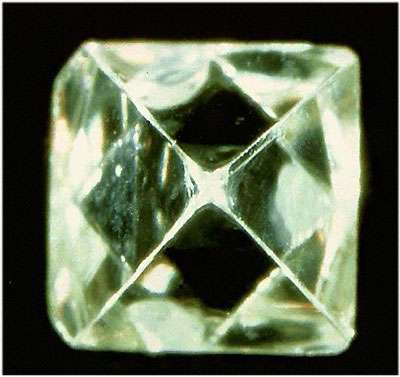 Diamant. © Lou Perloff, webmineral.com