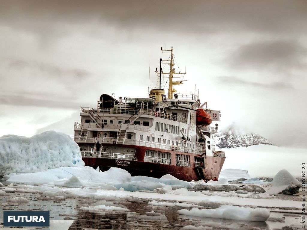 Polar Star dans les glaces