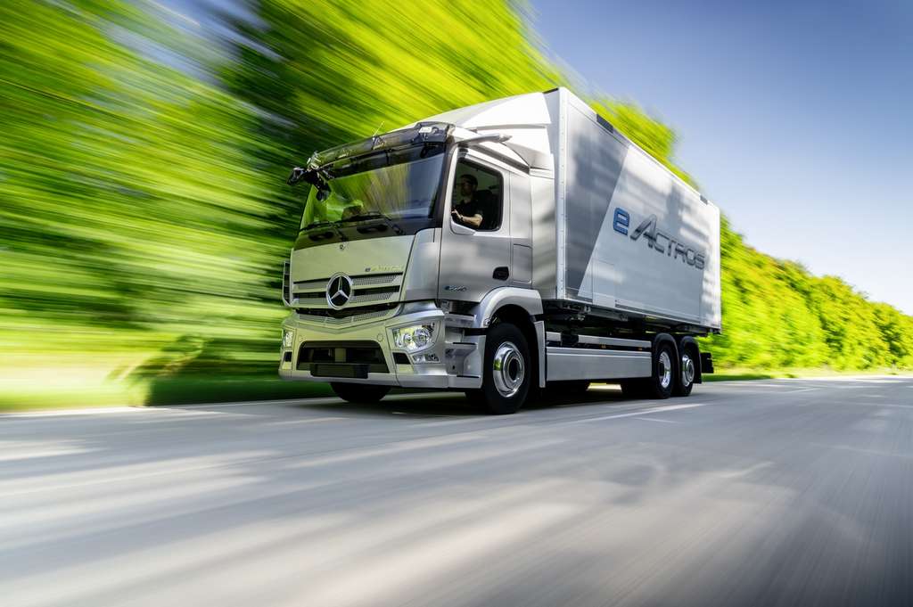 Le Mercedes-Benz eActros offre 200 km d’autonomie. Sa production débutera en 2021. © Daimler Trucks