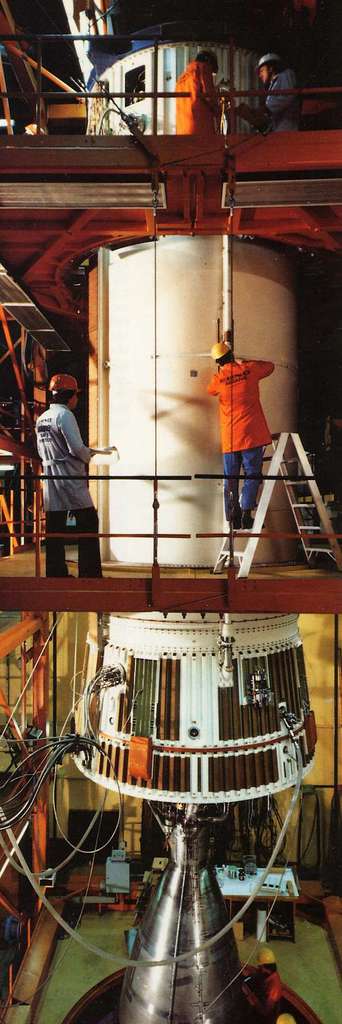 L'étage L33 et le moteur Viking 4 L'étage L33 et le moteur Viking 4