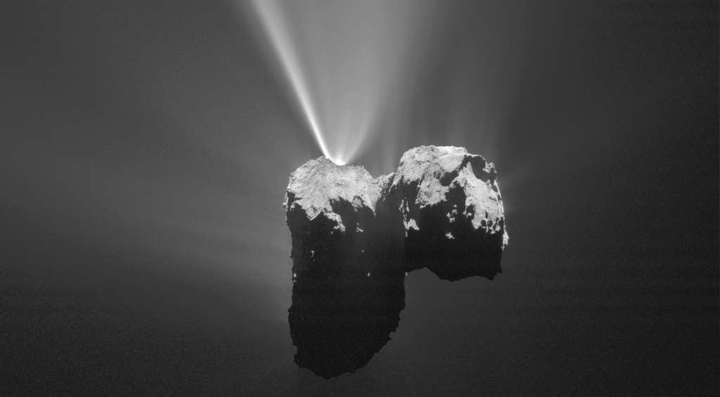 Ce genre d'image nous manque ! Nous devrions en avoir à nouveau avec Comet Interceptor qui embarquera probablement un instrument dérivé de la caméra Osiris de Rosetta, qui a pris ce magnifique cliché de Tchouri. © ESA, Rosetta, MPS for OSIRIS Team MPS/UPD/LAM/IAA/SSO/INTA/UPM/DASP/IDA