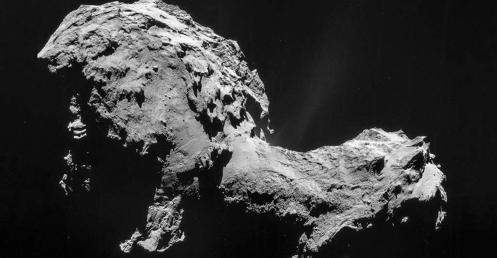  Mosaïque de quatre photographies de la comète 67P/Tchourioumov-Guérassimenko prises par la sonde Rosetta en septembre 2014. © ESA, Rosetta, NAVCAM, CC by-sa IGO 3.0