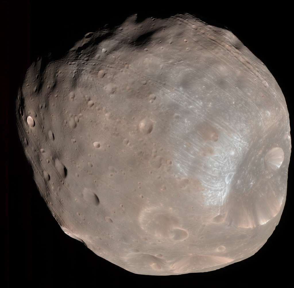 Photographie de la lune Phobos par la sonde Mars Reconnaissance Orbiter, en 2008. © Nasa, JPL-Caltech
