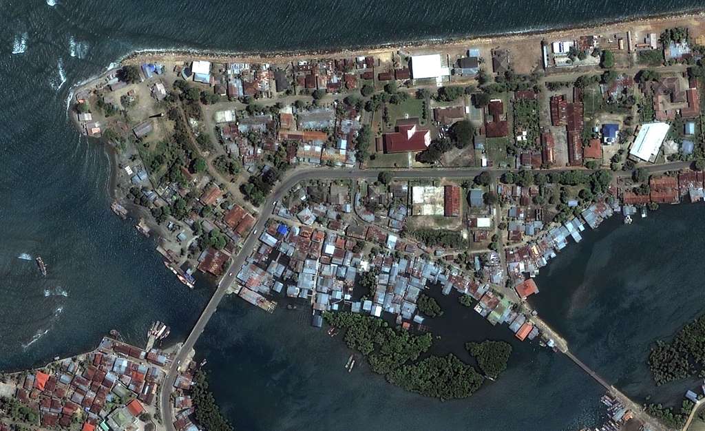 Indonésie : Avant - Port de Banda Aceh Indonésie : Avant - Port de Banda Aceh