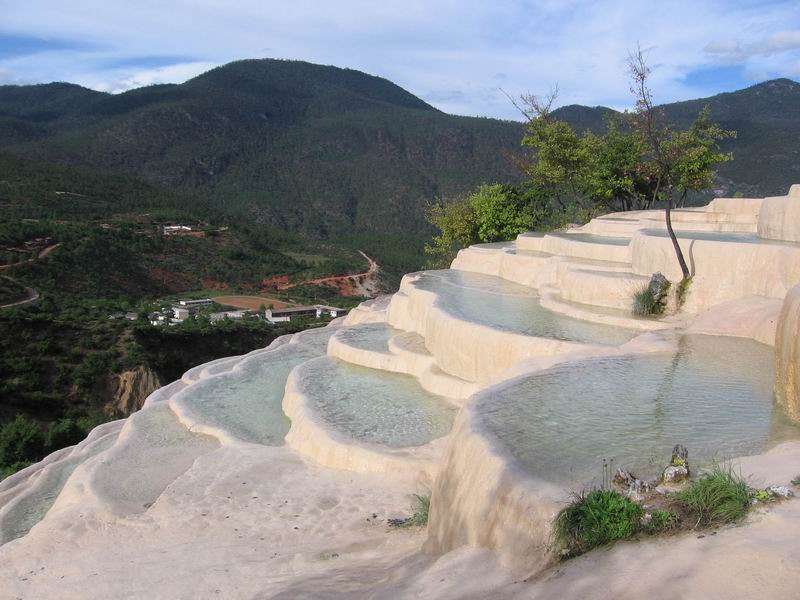 Les terrasses de Baishui et le Dongba Les terrasses de Baishui et le Dongba