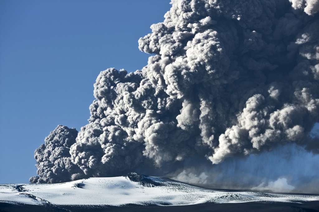  Le volcan  le plus actif d Islande s est r veill 