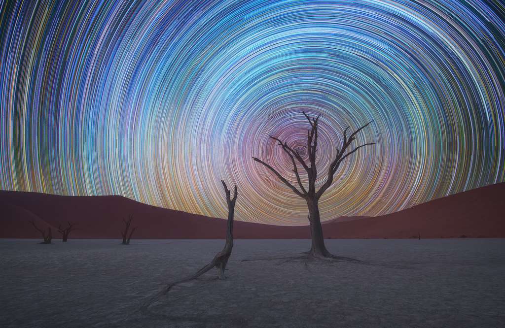 Le magnifique ciel étoilé du Deadvlei Le magnifique ciel étoilé du Deadvlei