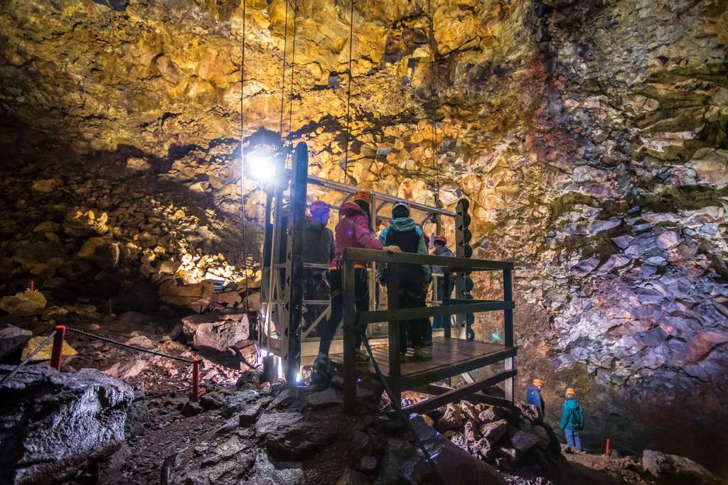 Voyage au centre de la Terre : une chambre magmatique Voyage au centre de la Terre : une chambre magmatique