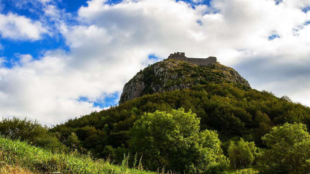 Le château de Montségur et la fin des cathares Le château de Montségur et la fin des cathares