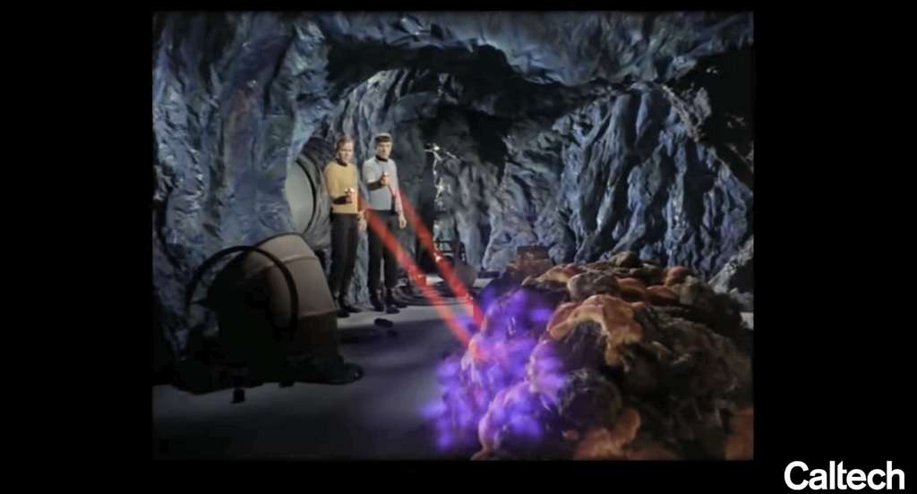 Le capitaine Kirk et Spok, dans un épisode de la série télévisée Star Trek, rencontrent une créature étrange. Leur premier réflexe est de lui tirer dessus. Spok comprend ensuite qu'elle est faite de molécules à base de silicium, une idée récurrente en exobiologie. © Caltech