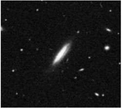 ESO 005-G004 en haut et ESO 297-G018 en bas (Crédit : DSS/UK Schmidt Telescope/AAT Board).