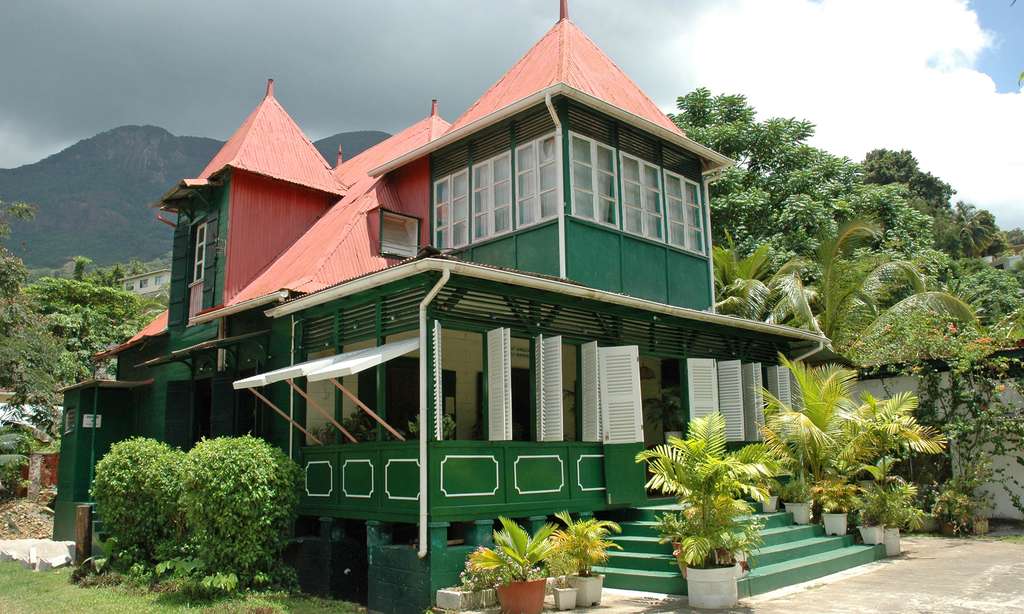 Restaurant Le Petit Trianon sur l’île de Praslin Restaurant Le Petit Trianon sur l’île de Praslin