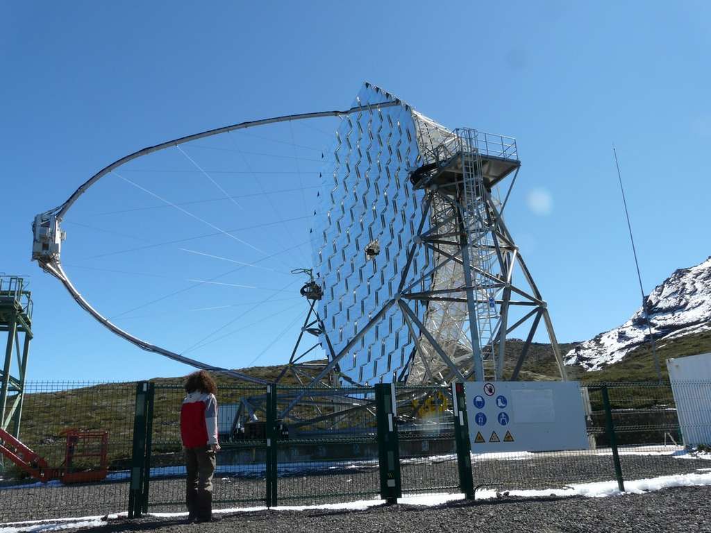 Le télescope Magic, près du GranTeCan, pour étudier les sursauts gamma Le télescope Magic, près du GranTeCan, pour étudier les sursauts gamma