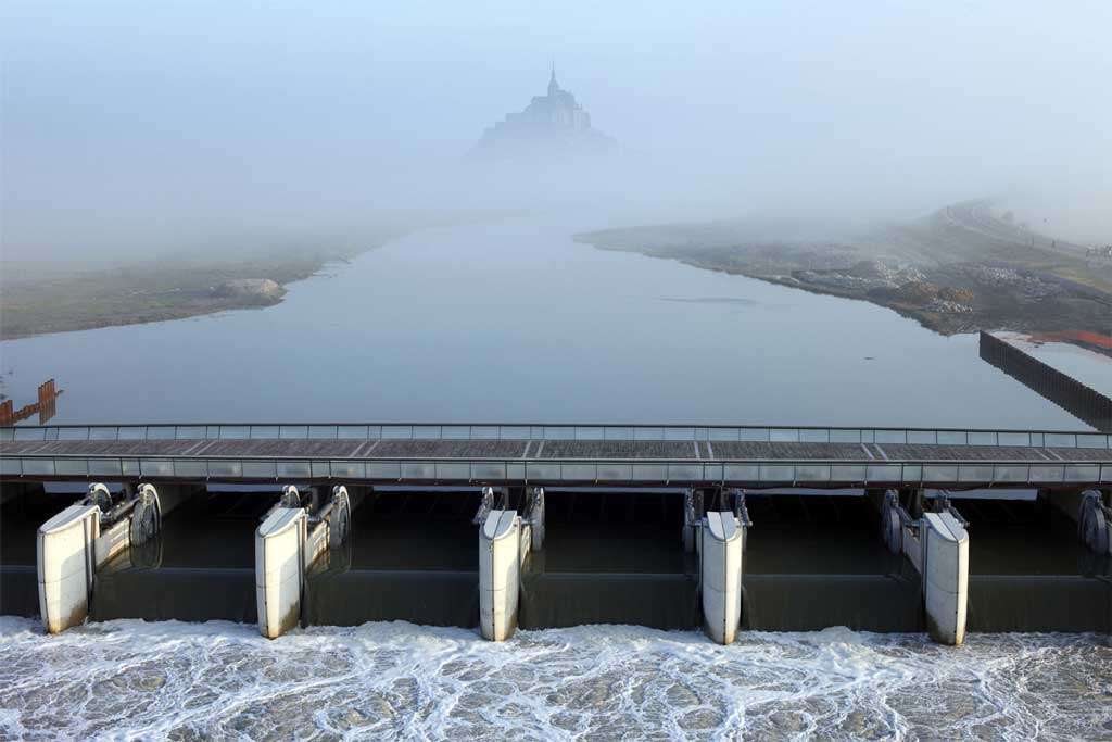 Le barrage sur le Couesnon et le Mont-Saint-Michel Le barrage sur le Couesnon et le Mont-Saint-Michel