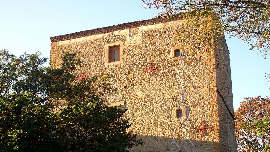 Le château de Pieusse, refuge du concile cathare Le château de Pieusse, refuge du concile cathare