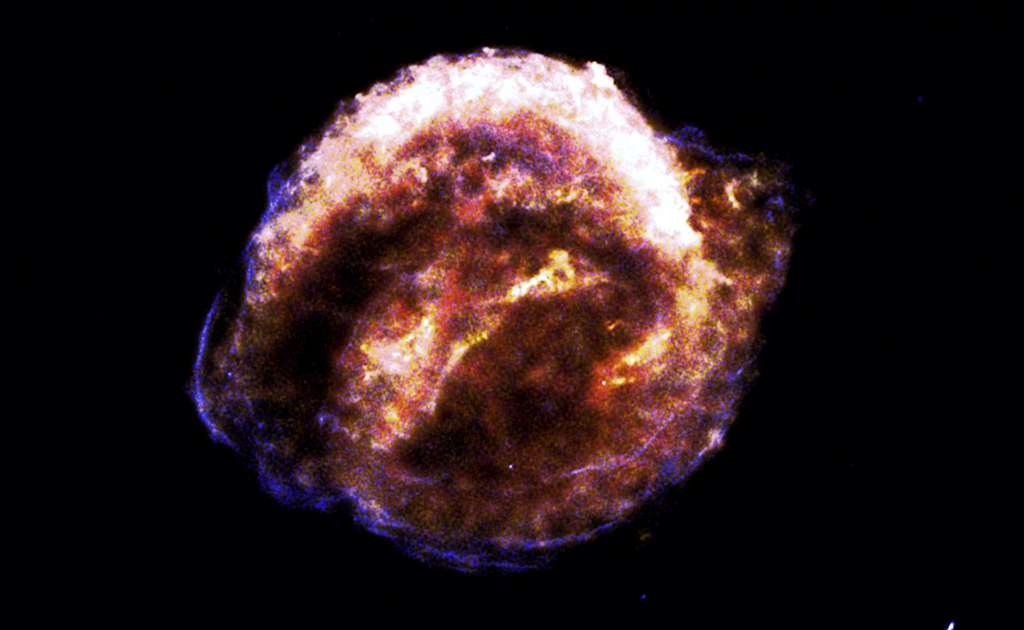 Les astronomes étudient les explosions en supernovae en observant les nébuleuses qu’elles ont laissées derrière elles, comme ici, les restes de la supernova de Kepler. © Nasa