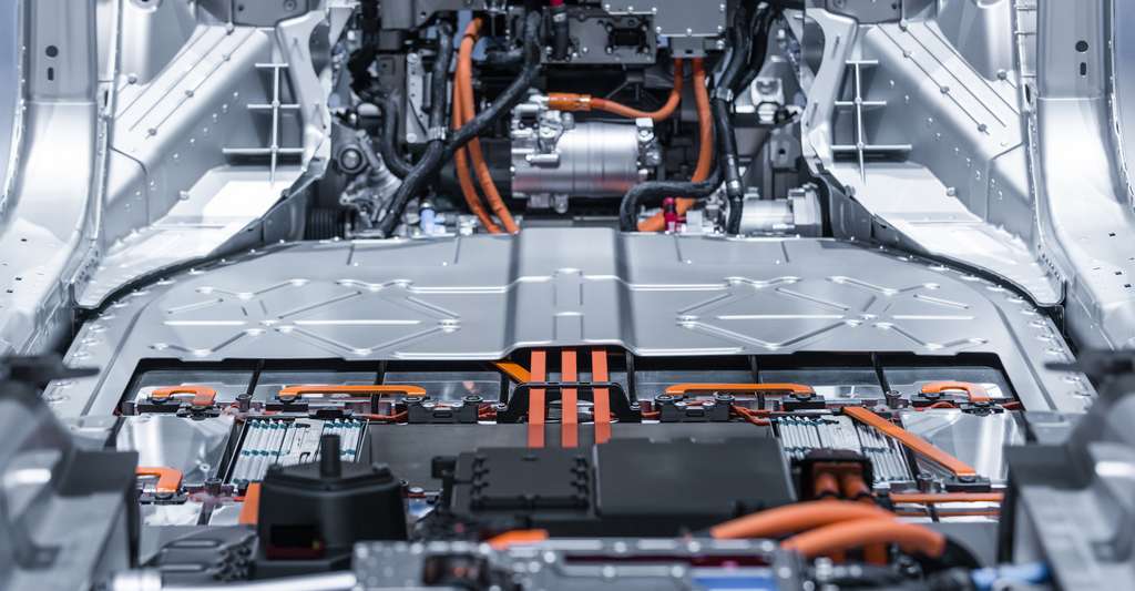 Les composants électroniques des voitures électriques nécessitent de grandes quantités de cuivre. © Sergii Chernov, Fotolia