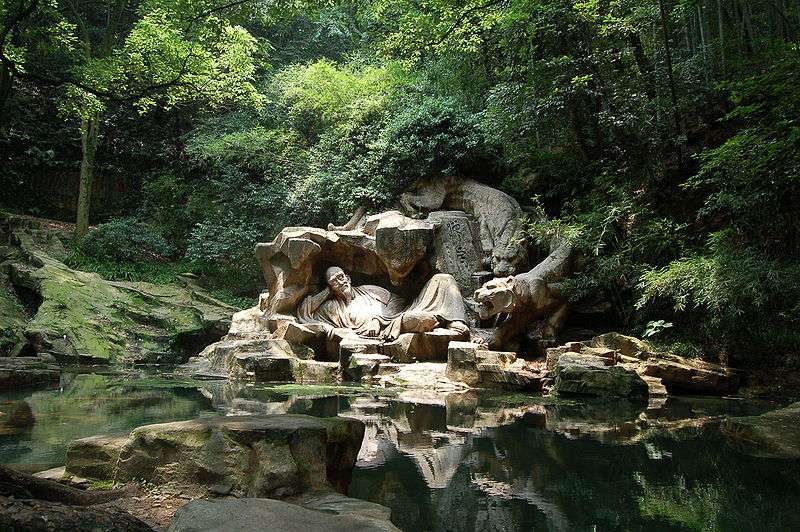 La source du rêve du tigre et sa sculpture, à Hangzhou La source du rêve du tigre et sa sculpture, à Hangzhou