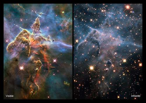 La nébuleuse de la Carène, photographiée par Hubble. À gauche, l'image est prise dans le spectre visible, à droite dans le spectre infrarouge, permettant ainsi de discerner plus d'étoiles. © Nasa, ESA