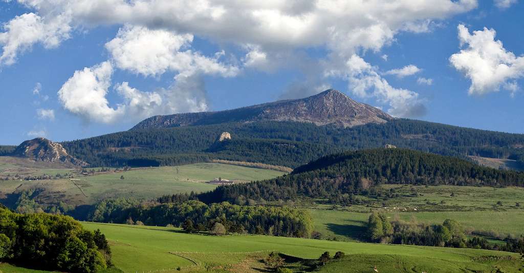 Le mont Mézenc. © KlausFoehl, Wikimedia commons, CC by-sa 4.0
