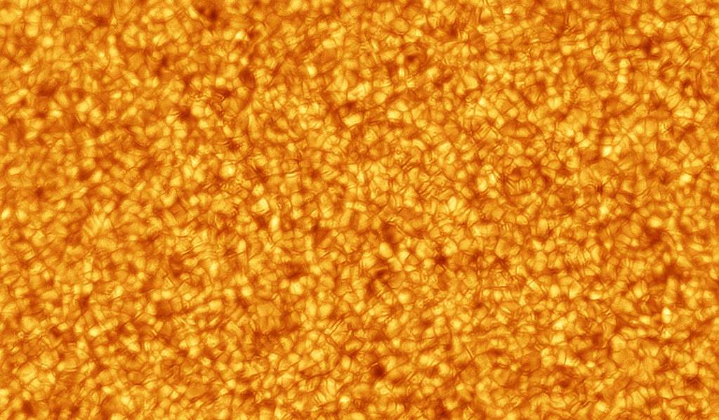 Liquid Sunshine. Les granules à la surface du Soleil. © Alexandra Hart, Insight Investment Astronomy Photographer of the Year