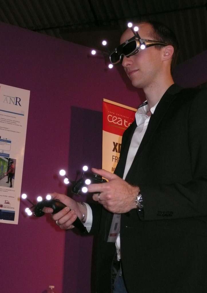 Le harnachement de la réalité virtuelle Le harnachement de la réalité virtuelle