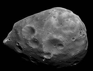 Phobos, vu par Mars Express avec une résolution d'environ 9 mètres par pixel (mars 2010). © Esa/DLR/FU Berlin (G. Neukum)