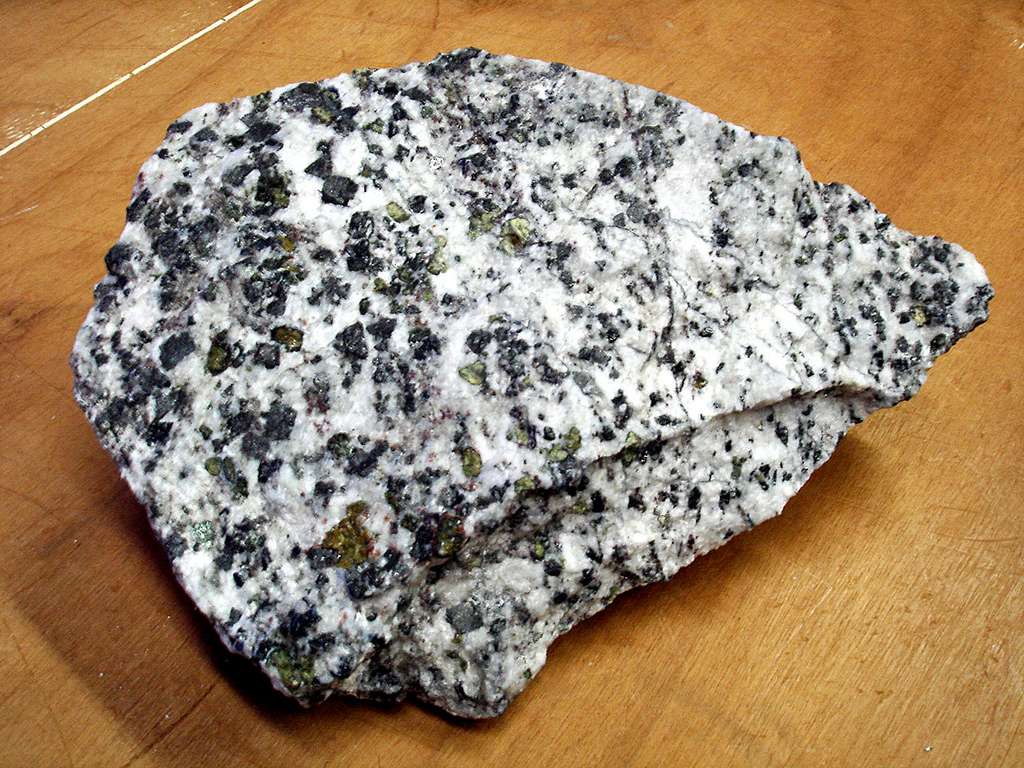 Carbonatite. © Eurico Zimbres, Wikimedia Commons, CC by-sa 3.0