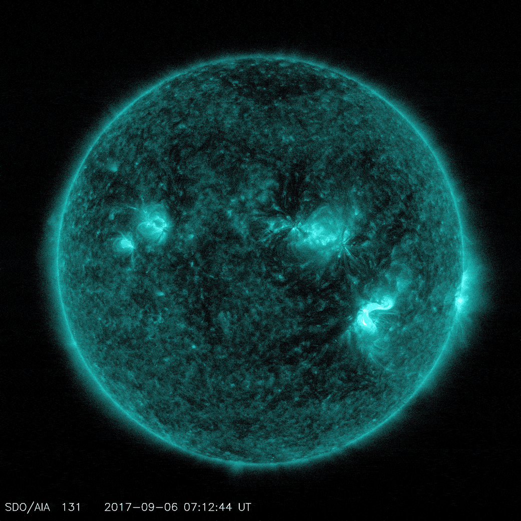 Sur cette animation, on peut voir les deux éruptions solaires survenues le 6 septembre 2017. © Nasa, GSFC, SDO