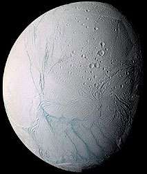 Encelade et ses célèbres "griffures du tigre" alimentent en glace l'anneau E de Saturne (Crédits : NASA / JPL / Space Science Institute) Encelade et ses célèbres "griffures du tigre" alimentent en glace l'anneau E de Saturne (Crédits : NASA / JPL / Space Science Institute)