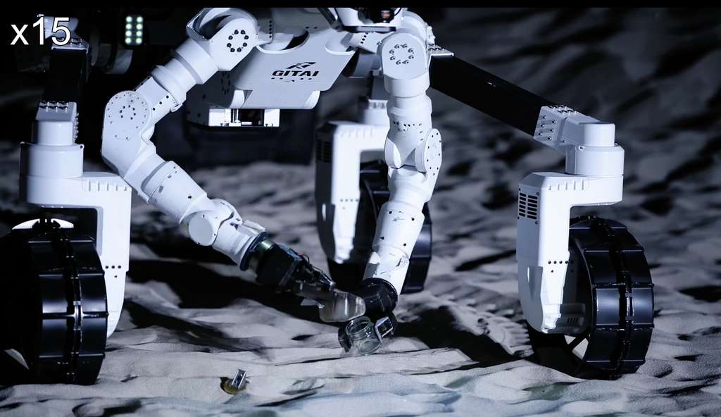 Le rover R1 est capable de collecter des échantillons de poussière lunaire grâce à ses bras articulés. © Gitai, Jaxa