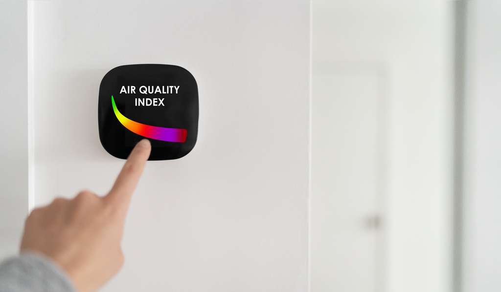 Pour lutter contre la pollution intérieur, les ingénieurs R&D qualité de l'air développent des produits permettant de mesurer la qualité de l'air à l'intérieur de nos maisons. © Maridav, Adobe Stock