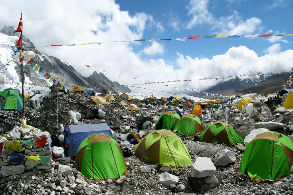 Le camp de base de l’Everest se situe à environ 5.300 m d’altitude (côté Népal). © alexbrylovhk, Fotolia