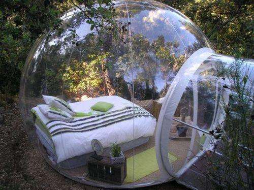 Une nuit dans sa bulle avec le camping bubble Une nuit dans sa bulle avec le camping bubble